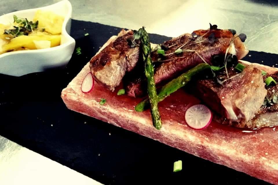 Hotel Restaurante Sostenible La Laguna Brozas Bagian luar foto